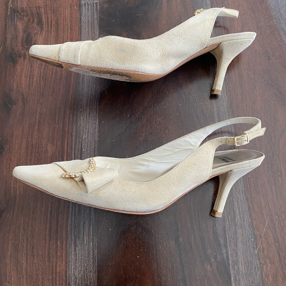 Stuart Weitzman tan and gold sling back pumps - Picture 5 of 10
